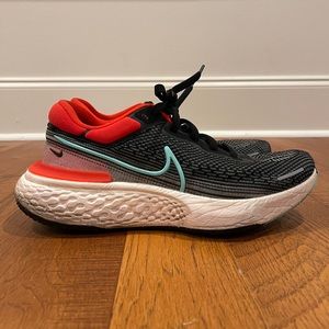 Nike ZoomX Invincible Run Flyknit Black Chile Red Men’s Size 11